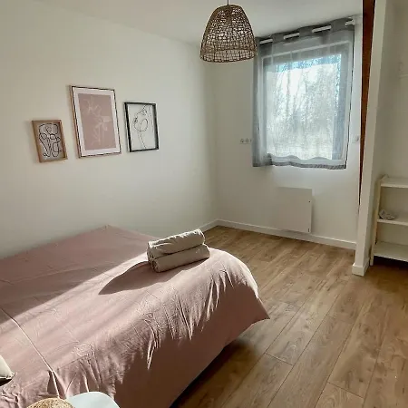 Spacious House For Up To 10 People In * Vertou