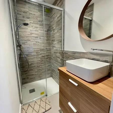 Spacious House For Up To 10 People In Vertou