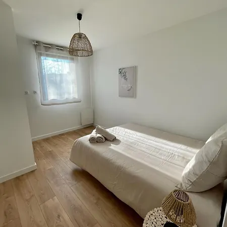 Spacious House For Up To 10 People In Vertou