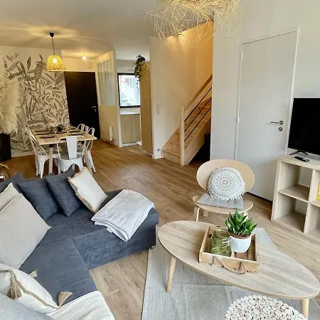 Spacious House For Up To 10 People In * Vertou