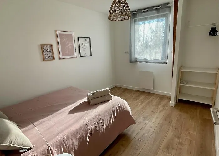 Spacious House For Up To 10 People In * Vertou