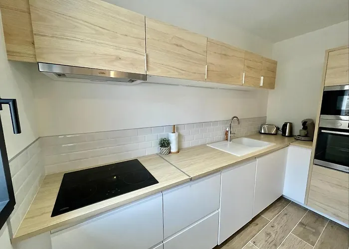 Spacious House For Up To 10 People In * Vertou