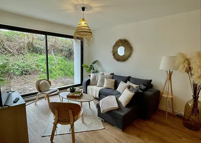 Spacious House For Up To 10 People In *