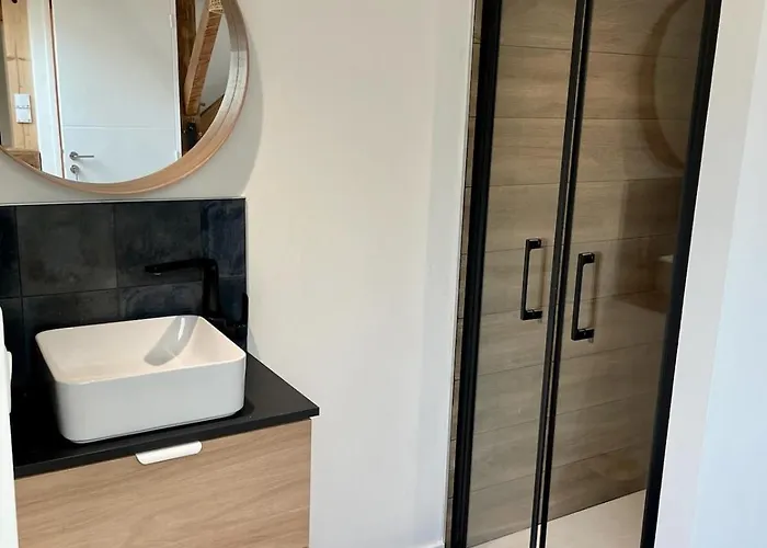 Spacious House For Up To 10 People In Hébergement de vacances Vertou