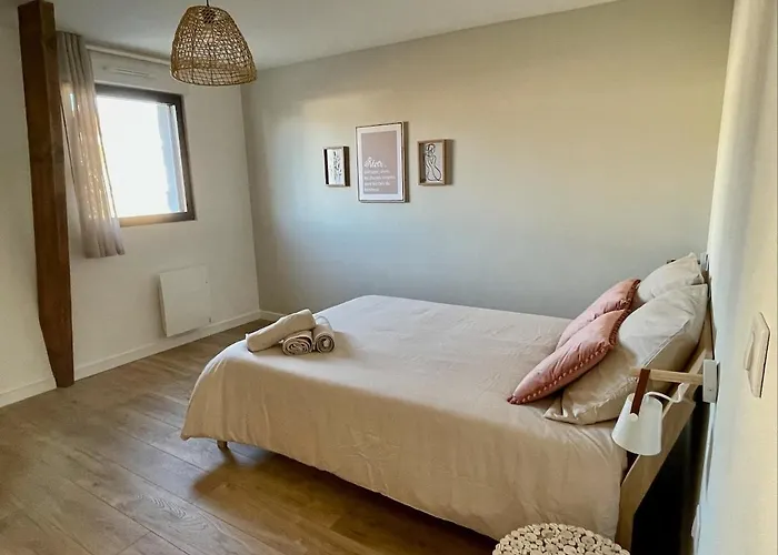 Spacious House For Up To 10 People In * Vertou