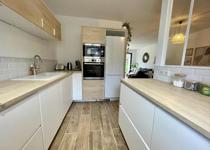 Hébergement de vacances Spacious House For Up To 10 People In